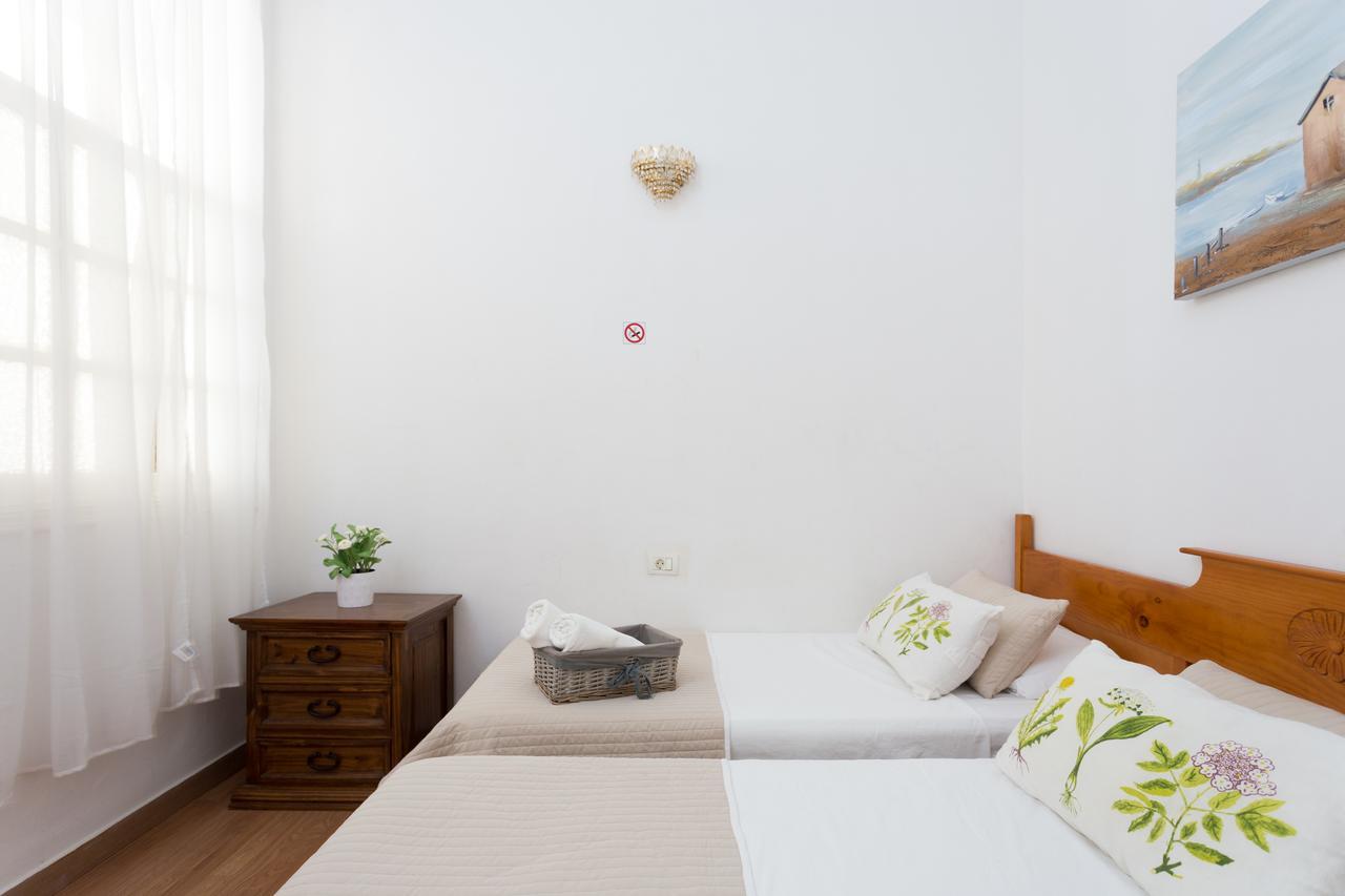 Pension Casablanca B&B Tenerifeサンタクルスデテネリフェ エクステリア 写真